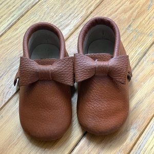 Bow Monkey Feet moccasins